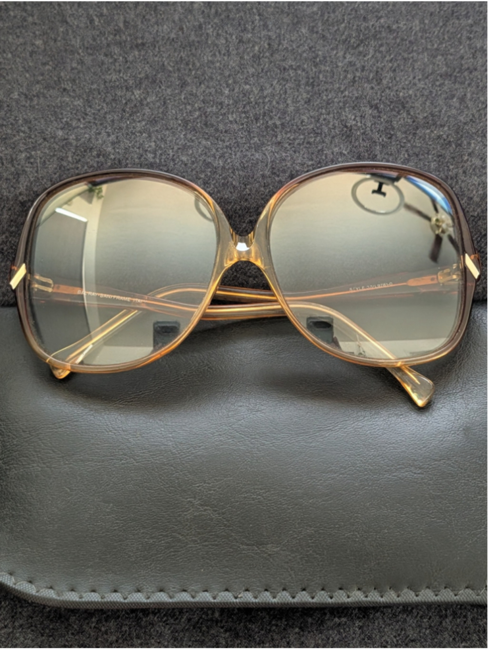 Vintage B&L Ray-Ban Style 37 Oversized Butterfly Sunglasses Italy Amber Frame